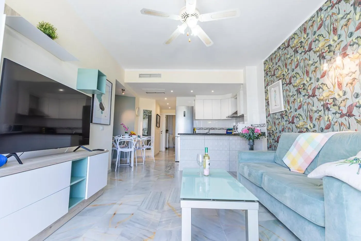Apartment In Beachfront Complex In El Duque Area, Costa Adeje