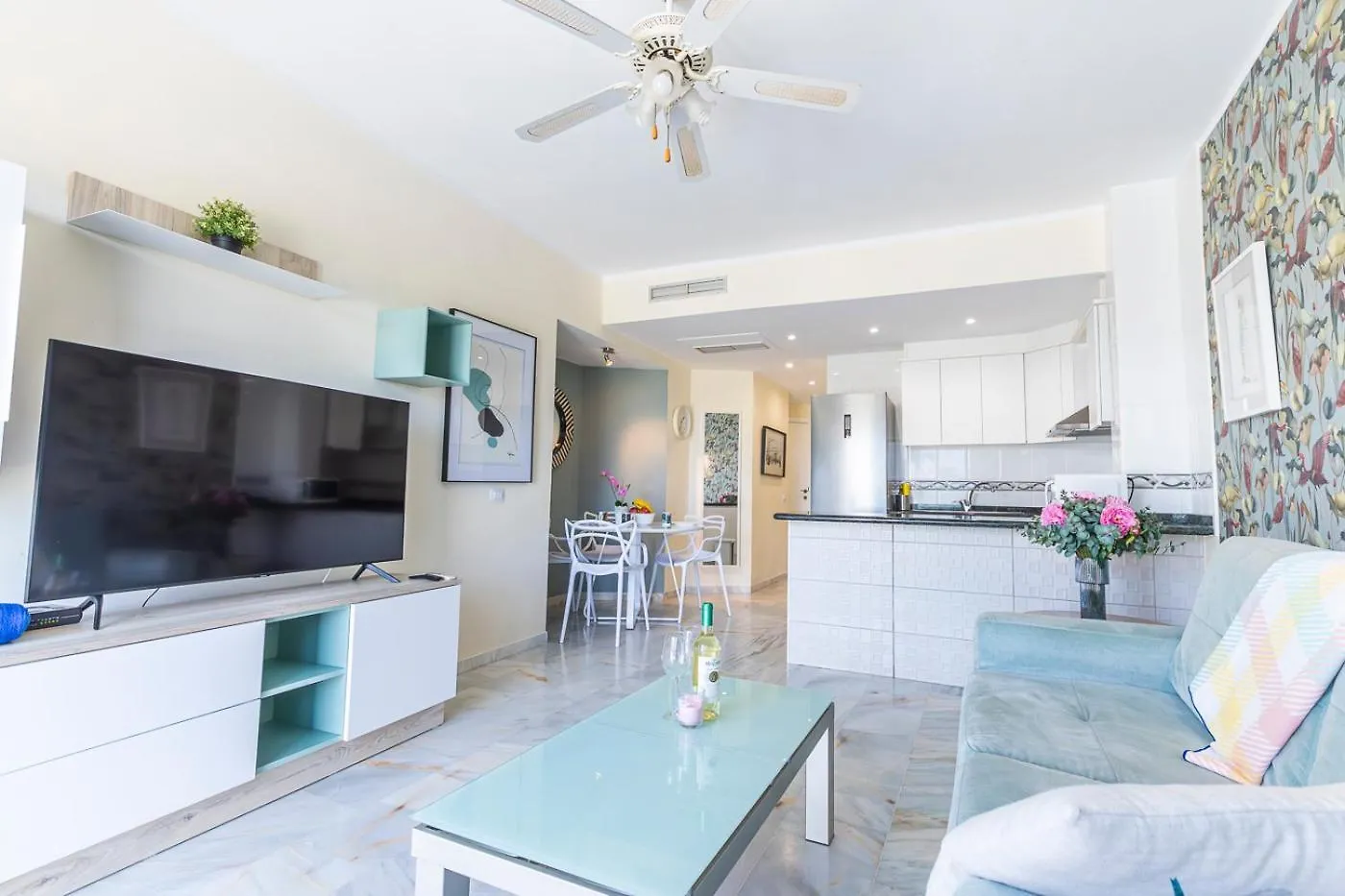 Apartment In Beachfront Complex In El Duque Area, Costa Adeje  Costa Adeje (Tenerife)
