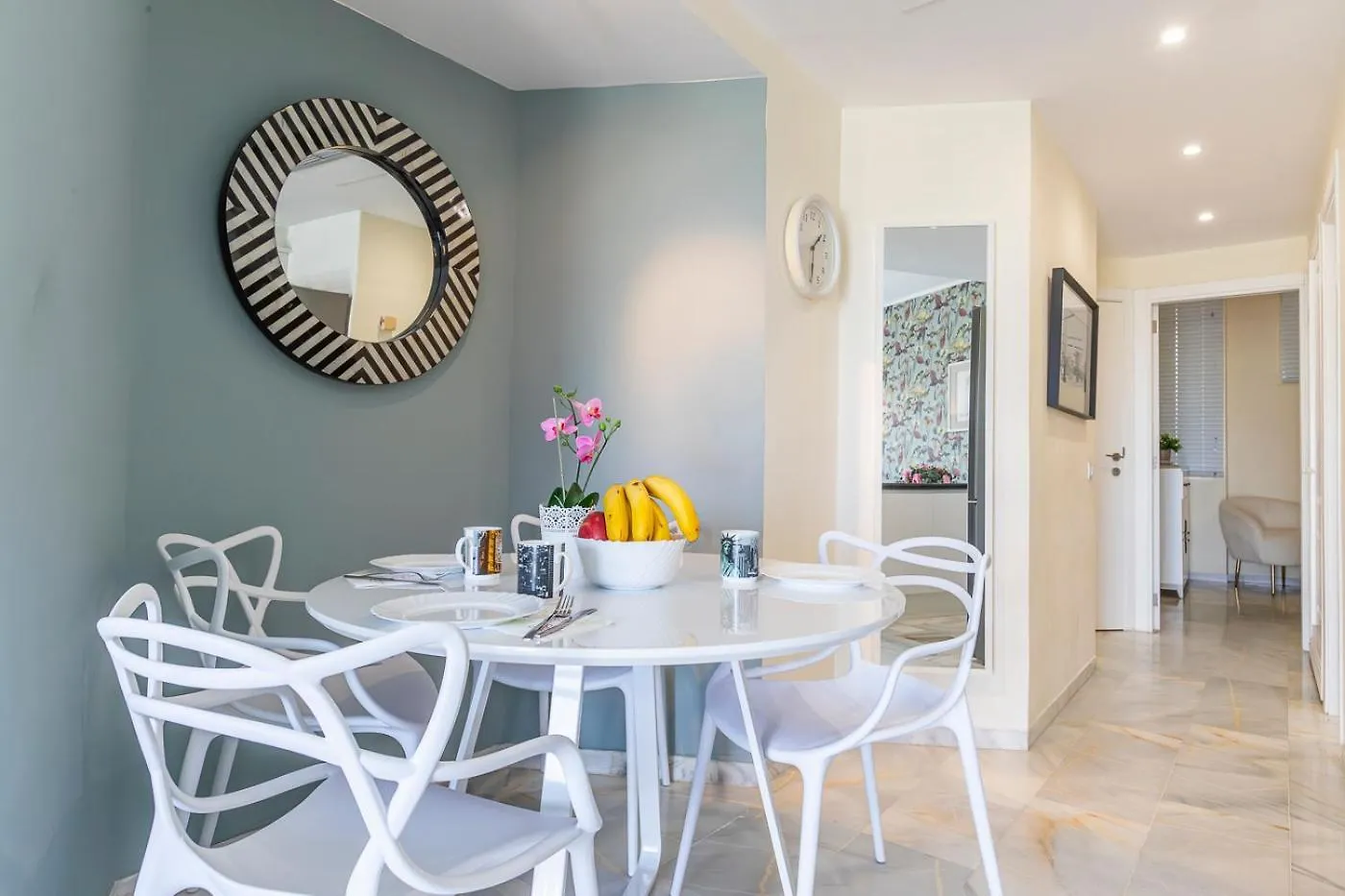 Apartment In Beachfront Complex In El Duque Area, Costa Adeje